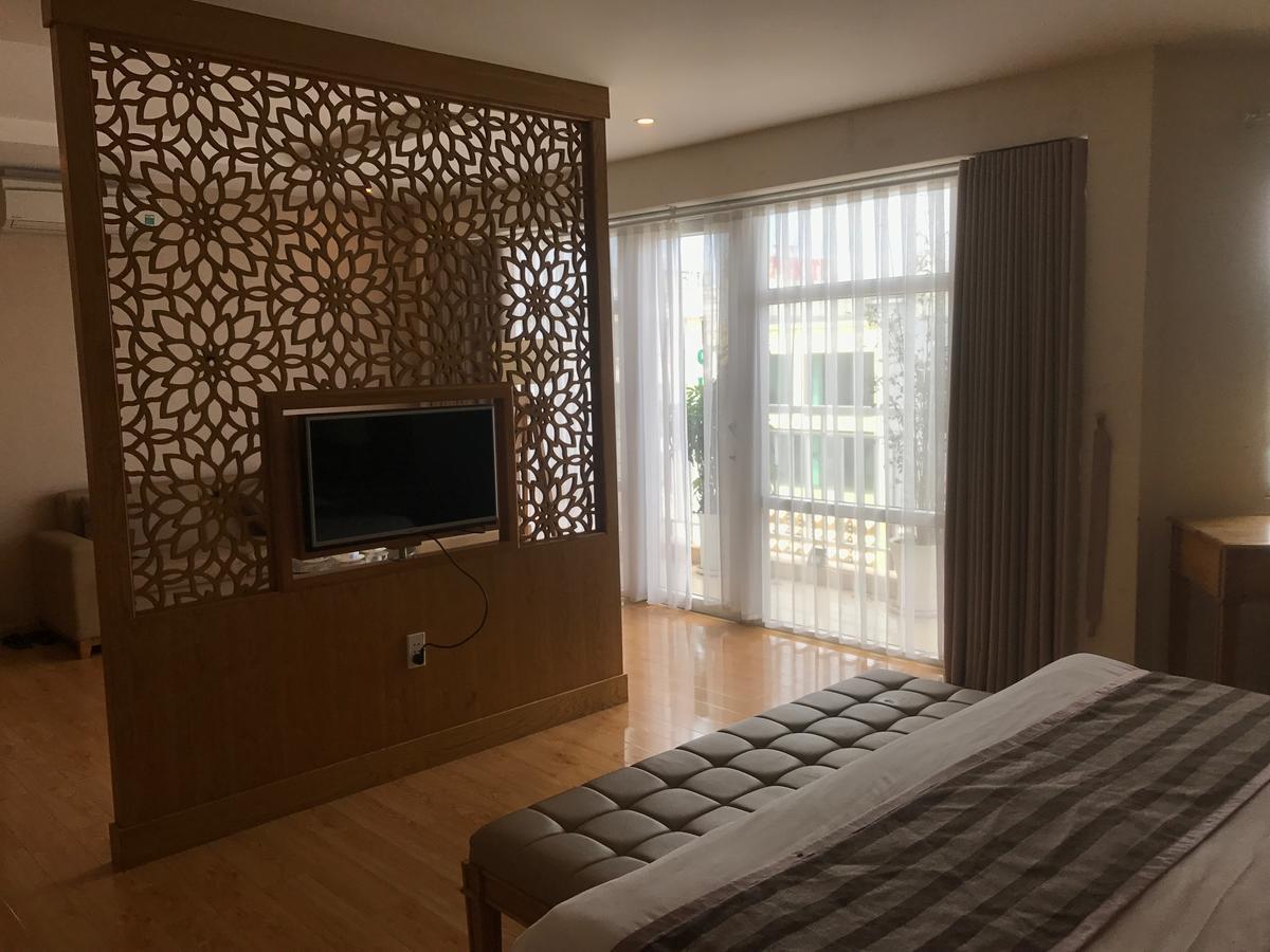 Elegant Hotel Pleiku Buitenkant foto