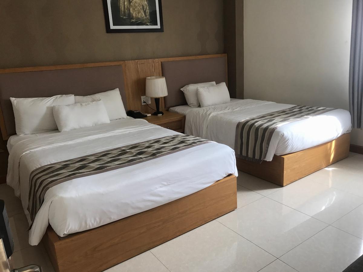 Elegant Hotel Pleiku Buitenkant foto