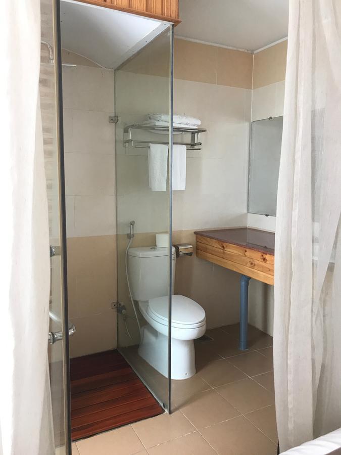 Elegant Hotel Pleiku Buitenkant foto