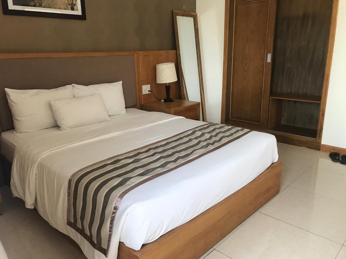 Elegant Hotel Pleiku Buitenkant foto