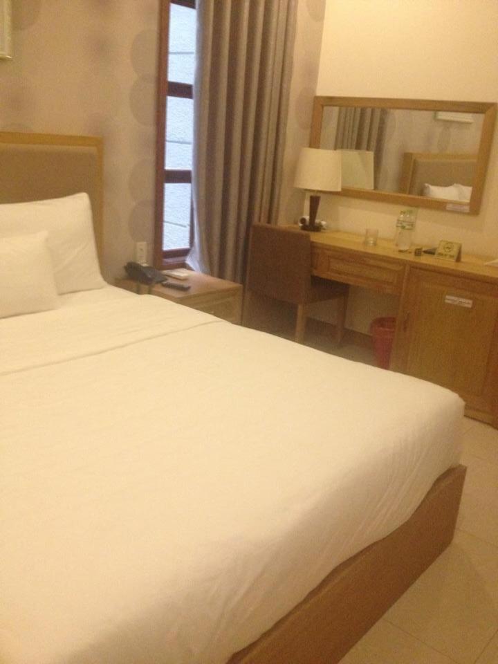 Elegant Hotel Pleiku Buitenkant foto